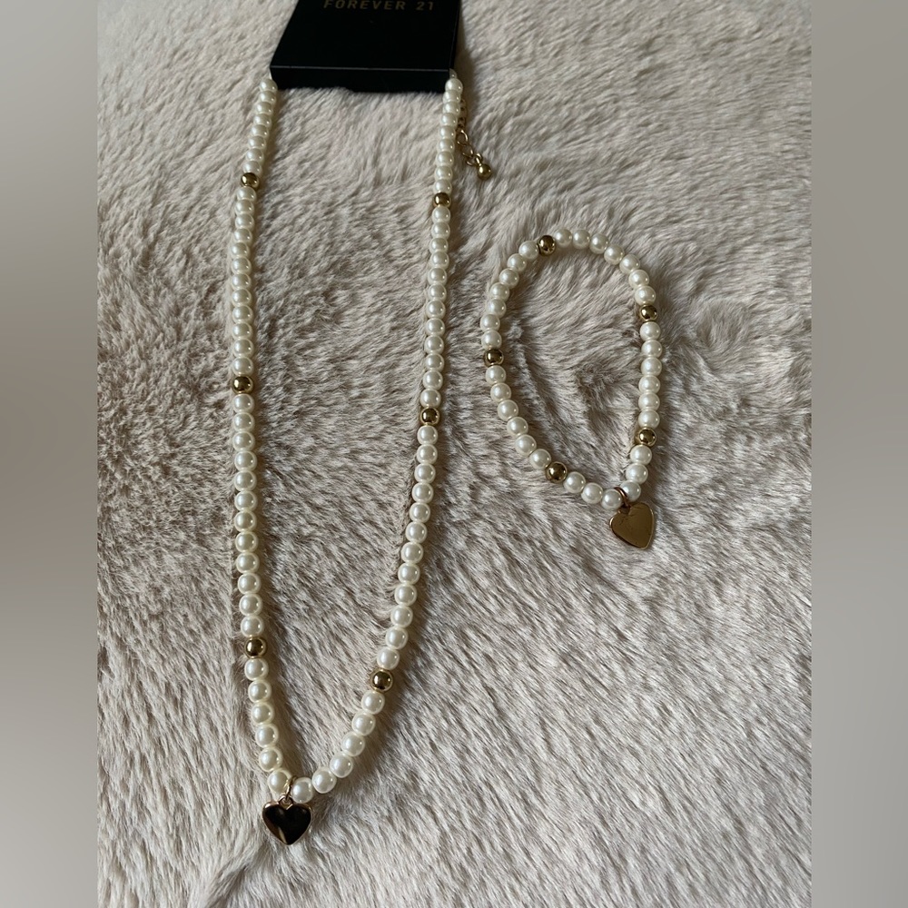 Forever 21 necklace